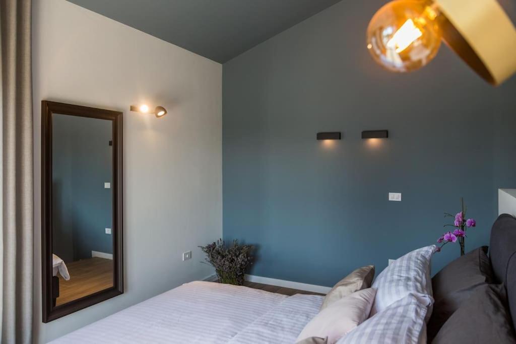 Marcante - Designer, Romantic Pool View Suite Porec Exterior photo
